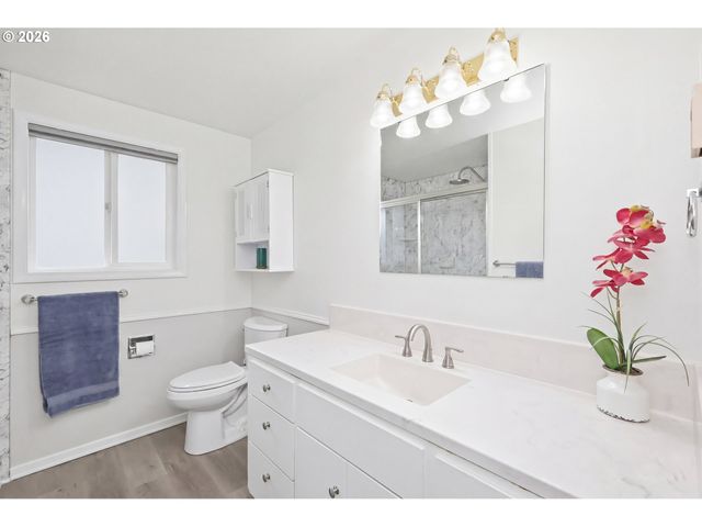 1125 DELROSE Dr, Springfield, OR 97477