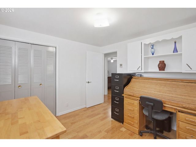 1125 DELROSE Dr, Springfield, OR 97477