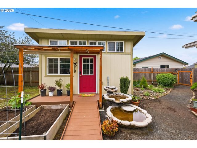 1125 DELROSE Dr, Springfield, OR 97477