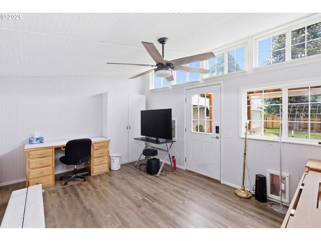 1125 DELROSE Dr, Springfield, OR 97477