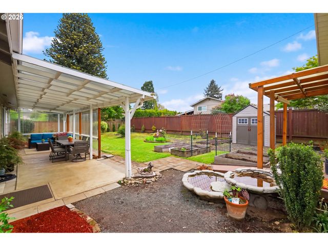 1125 DELROSE Dr, Springfield, OR 97477