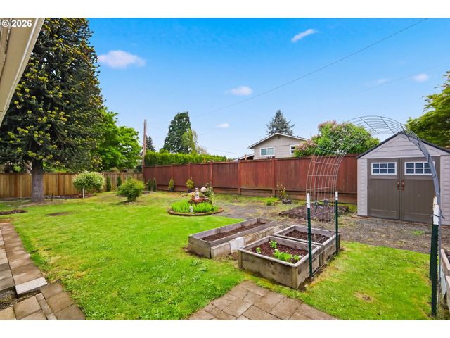 1125 DELROSE Dr, Springfield, OR 97477