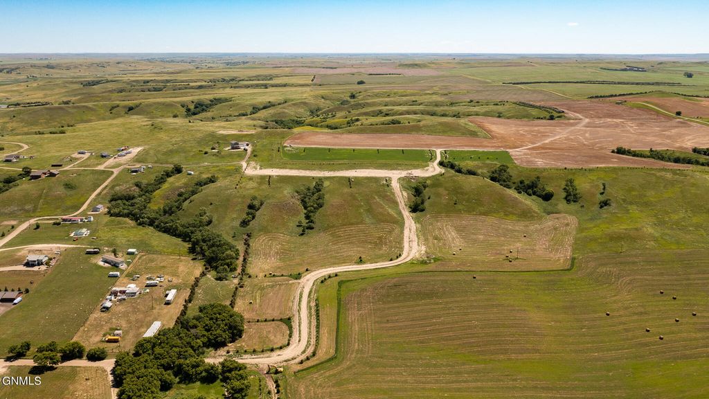13 Oahe Links, Linton, ND 58552 photo 9