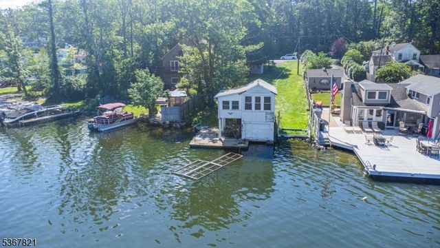 30 E Shore Culver Rd, Frankford Twp., NJ 07826