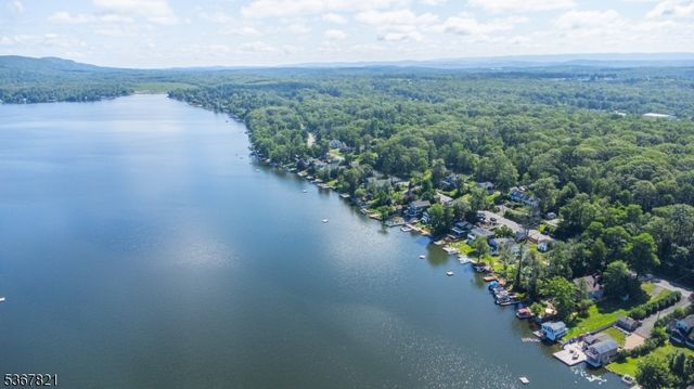 30 E Shore Culver Rd, Frankford Twp., NJ 07826