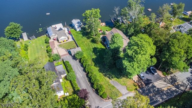 30 E Shore Culver Rd, Frankford Twp., NJ 07826