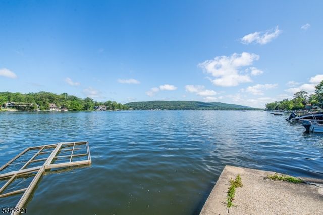 30 E Shore Culver Rd, Frankford Twp., NJ 07826