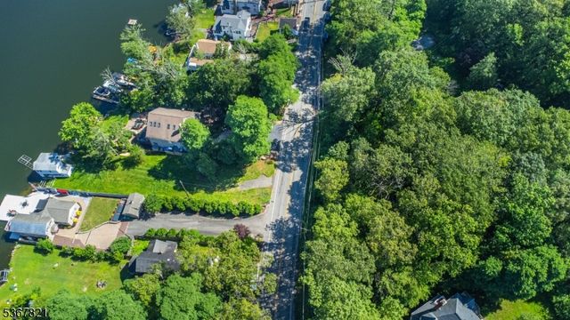 30 E Shore Culver Rd, Frankford Twp., NJ 07826