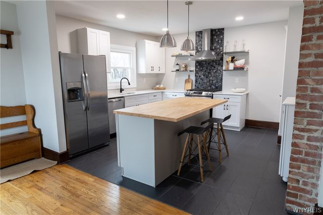 5517 Sterling Road, Hamburg, NY 14075