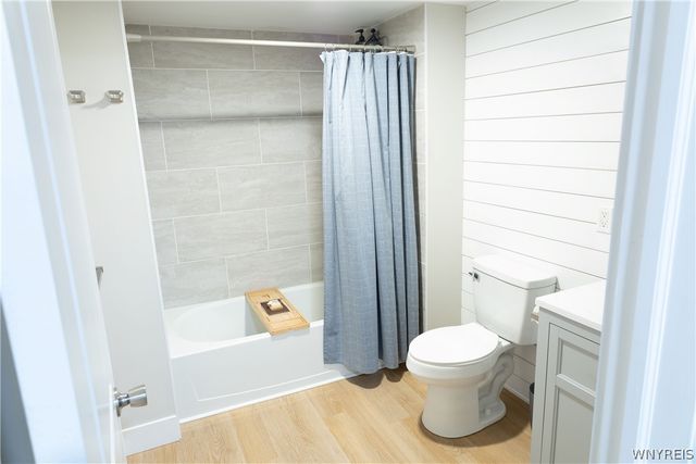 5517 Sterling Road, Hamburg, NY 14075