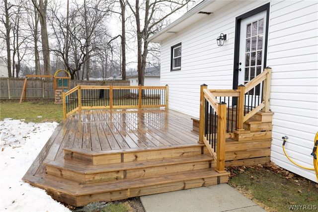 5517 Sterling Road, Hamburg, NY 14075