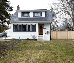 5517 Sterling Road, Hamburg, NY 14075