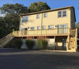 22 Rice Street, Warwick, RI 02886