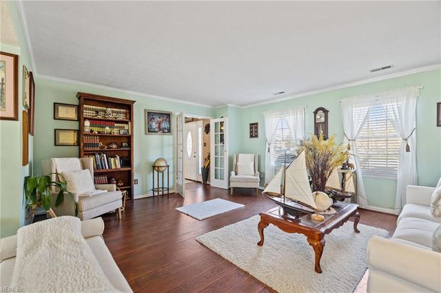 14 Post Oak CT, Hampton, VA 23666