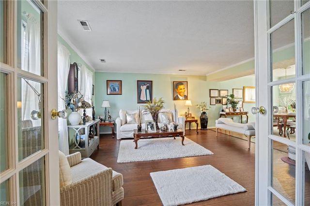 14 Post Oak CT, Hampton, VA 23666