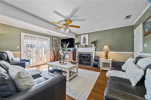 14 Post Oak CT, Hampton, VA 23666