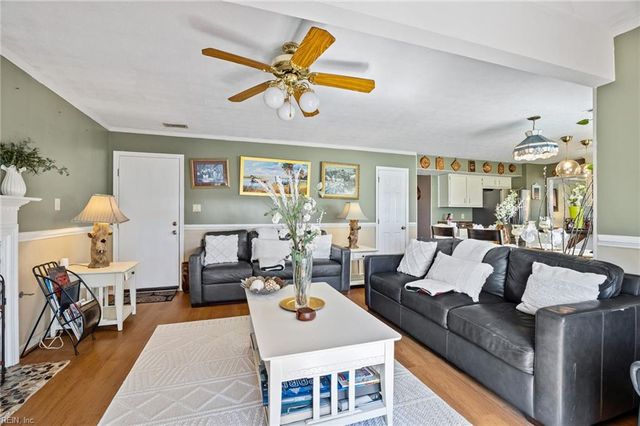 14 Post Oak CT, Hampton, VA 23666