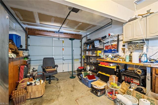 14 Post Oak CT, Hampton, VA 23666