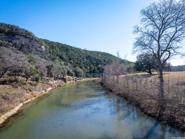 833 Bingham, New Braunfels, TX 78132