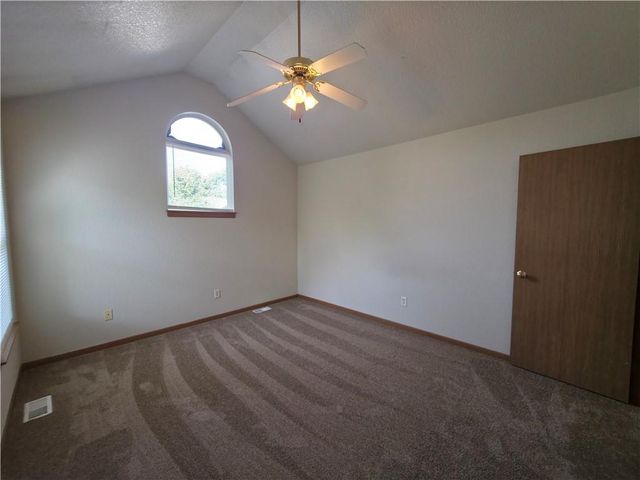 408 & 412 SW 6th Street, Blue Springs, MO 64014