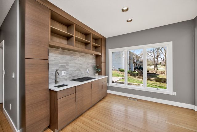 14881 Woodcrest Drive, Clive, IA 50325