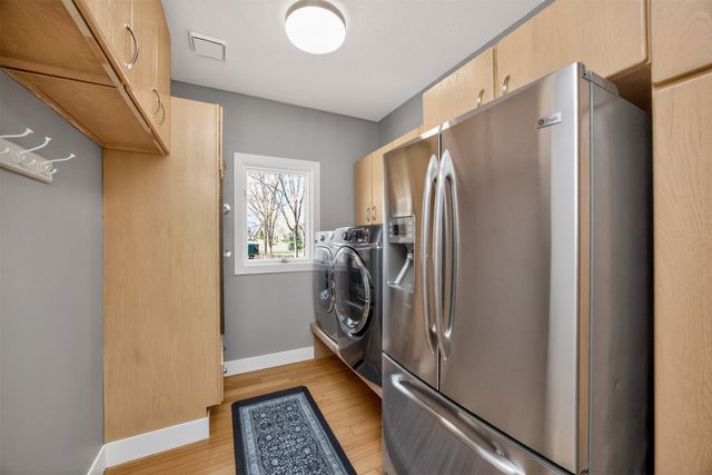 14881 Woodcrest Drive, Clive, IA 50325