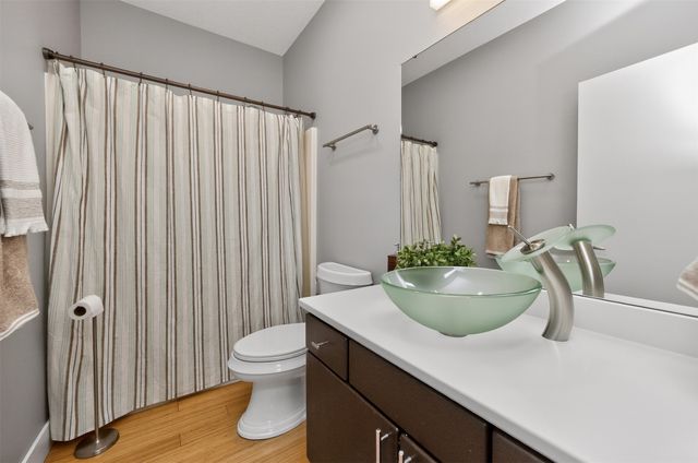 14881 Woodcrest Drive, Clive, IA 50325