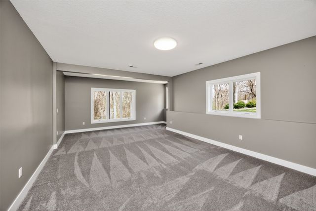 14881 Woodcrest Drive, Clive, IA 50325