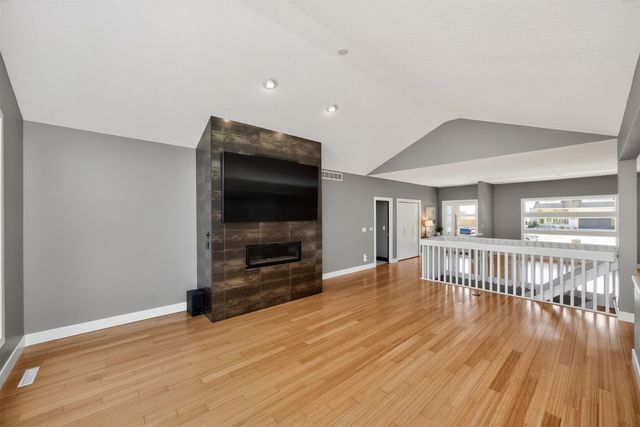 14881 Woodcrest Drive, Clive, IA 50325