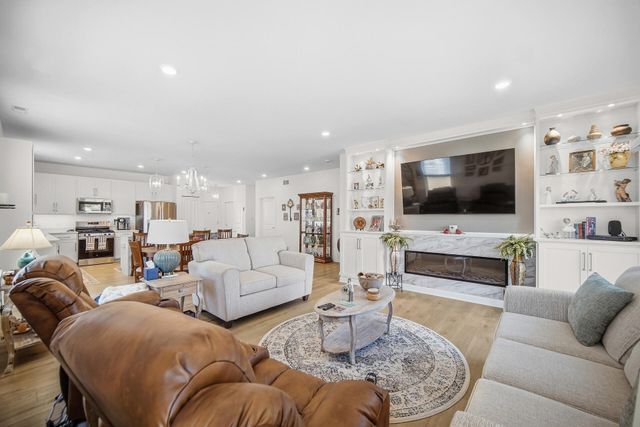 8422 Kannon Drive, Lowell, IN 46356