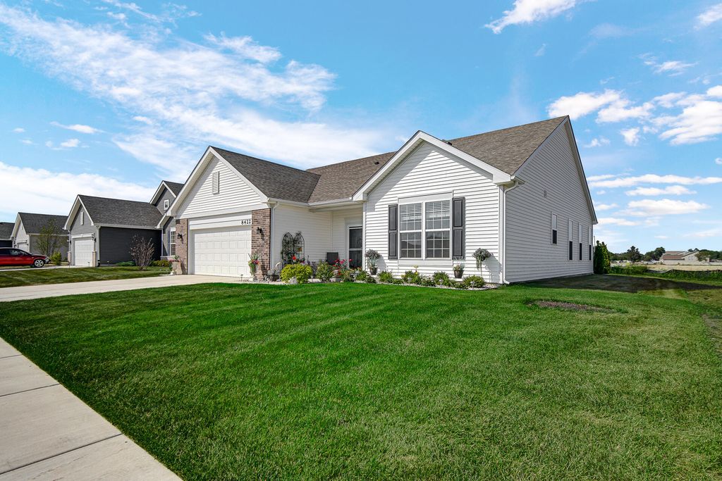 8422 Kannon Drive, Lowell, IN 46356