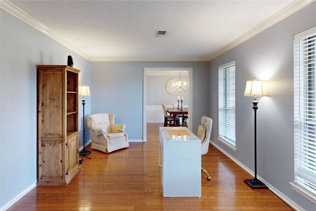 2106 S Memorial Court, Pasadena, TX 77502