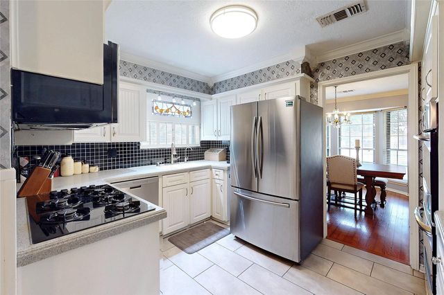 2106 S Memorial Court, Pasadena, TX 77502