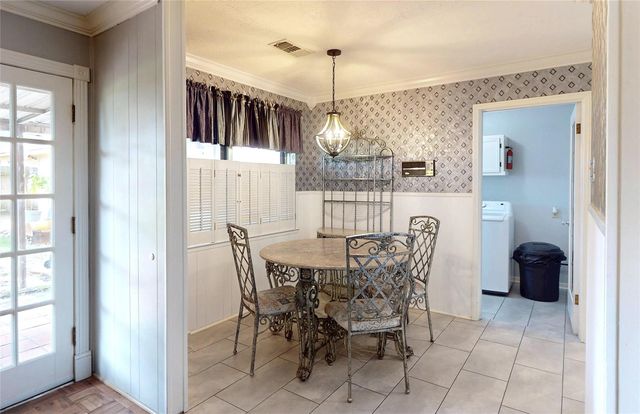 2106 S Memorial Court, Pasadena, TX 77502