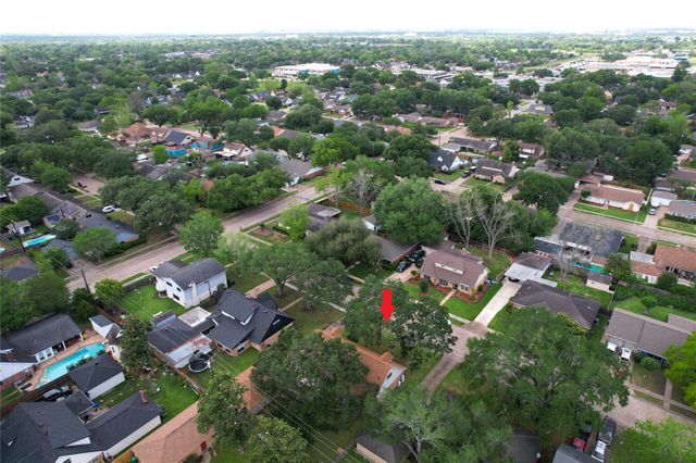 2106 S Memorial Court, Pasadena, TX 77502