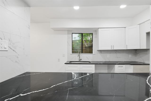 6646 E Lovers 1201, Dallas, TX 75214