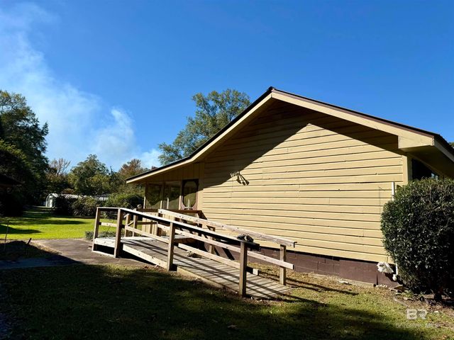 2651 Jay Road, Brewton, AL 36426