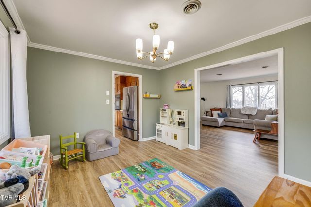 3937 Ridgeline Drive, Kingsport, TN 37664