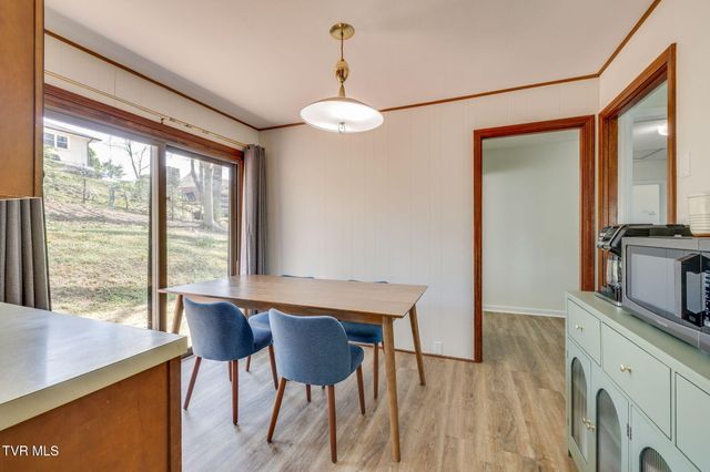 3937 Ridgeline Drive, Kingsport, TN 37664