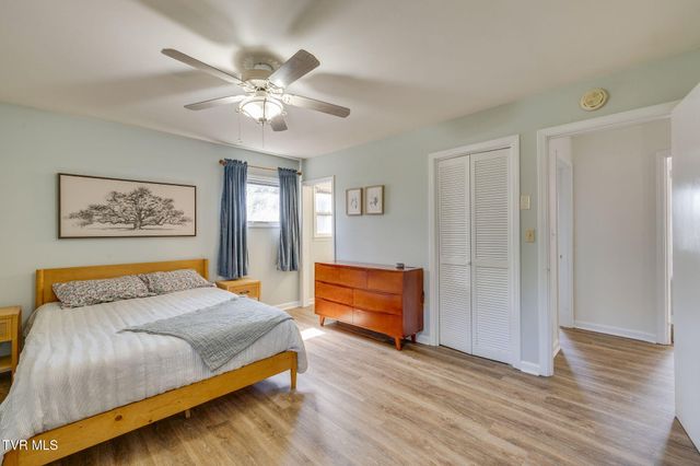 3937 Ridgeline Drive, Kingsport, TN 37664