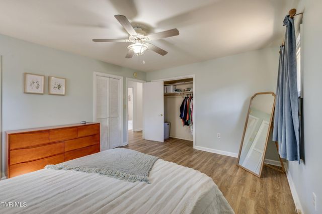3937 Ridgeline Drive, Kingsport, TN 37664