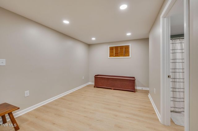 3937 Ridgeline Drive, Kingsport, TN 37664