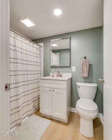 3937 Ridgeline Drive, Kingsport, TN 37664