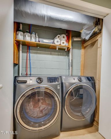 3937 Ridgeline Drive, Kingsport, TN 37664