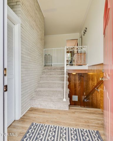 3937 Ridgeline Drive, Kingsport, TN 37664