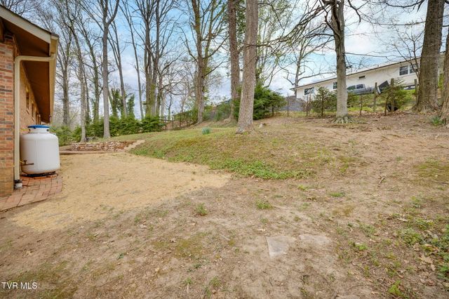 3937 Ridgeline Drive, Kingsport, TN 37664
