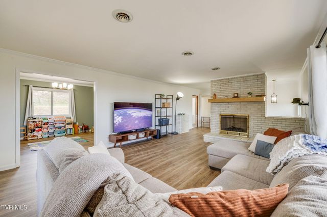 3937 Ridgeline Drive, Kingsport, TN 37664