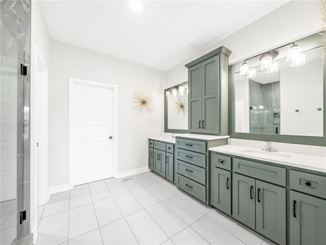 4805 NE 88th Street, Kansas City, MO 64156