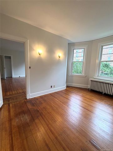 1 Trinity Place, New Rochelle, NY 10805