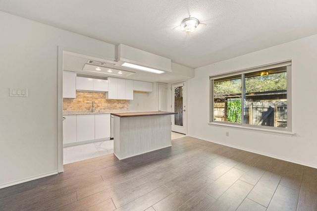 8235 Summer Side DR, Austin, TX 78759